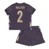 England Kyle Walker #2 Replika babykläder Bortaställ Barn EM 2024 Kortärmad (+ korta byxor)